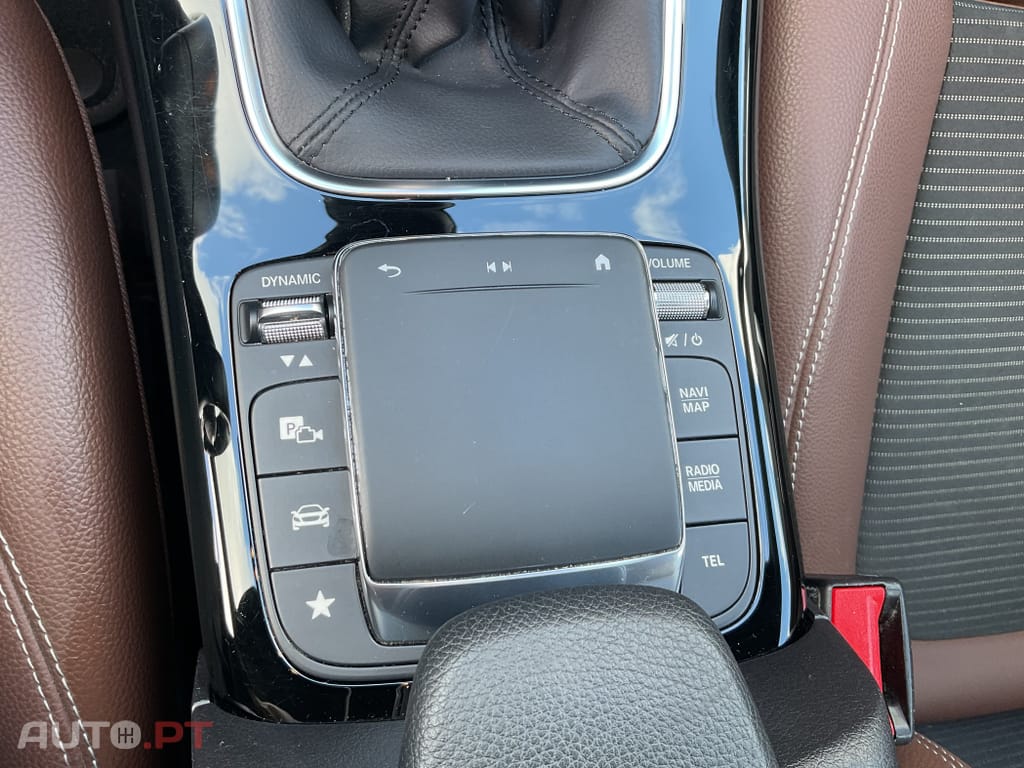 Mercedes-Benz CLA 180 d Business Solutions