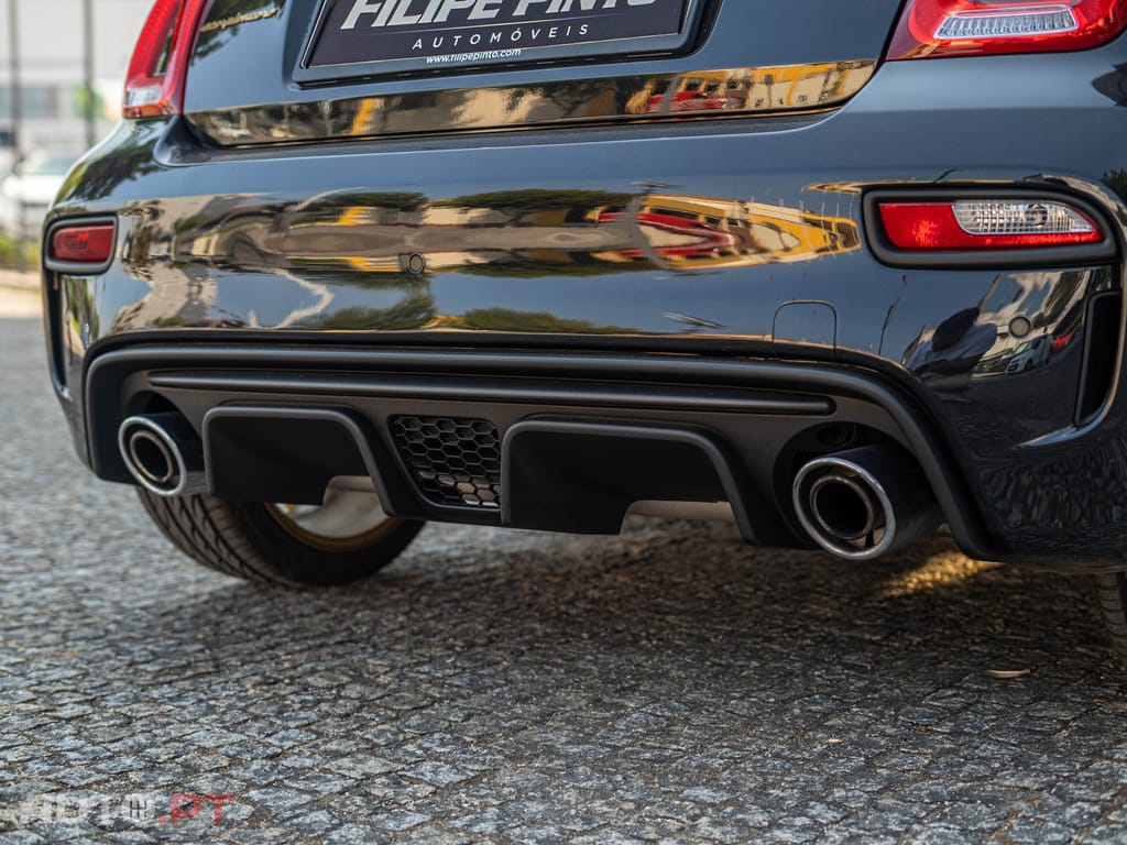Abarth 595C 1.4 T-Jet Scorpioneoro