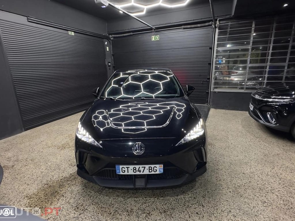MG MG4 64 kWh Luxury