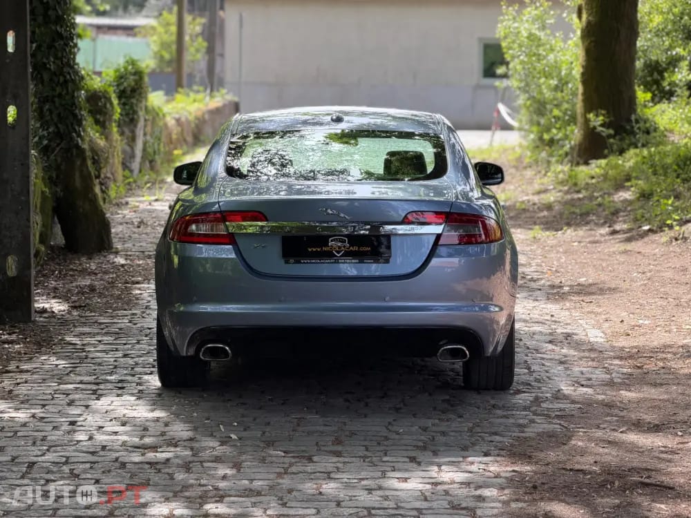 Jaguar XF 2.7 D V6 Premium Luxury