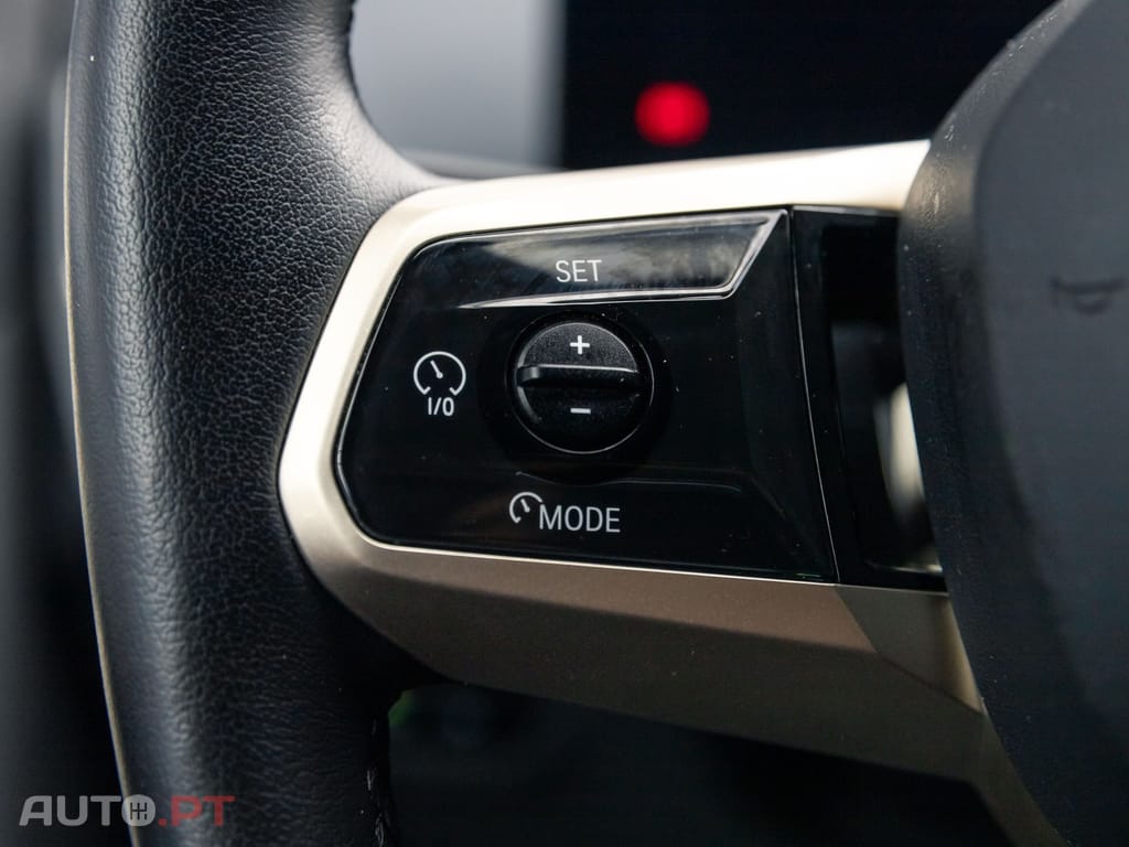 BMW iX xDrive 40