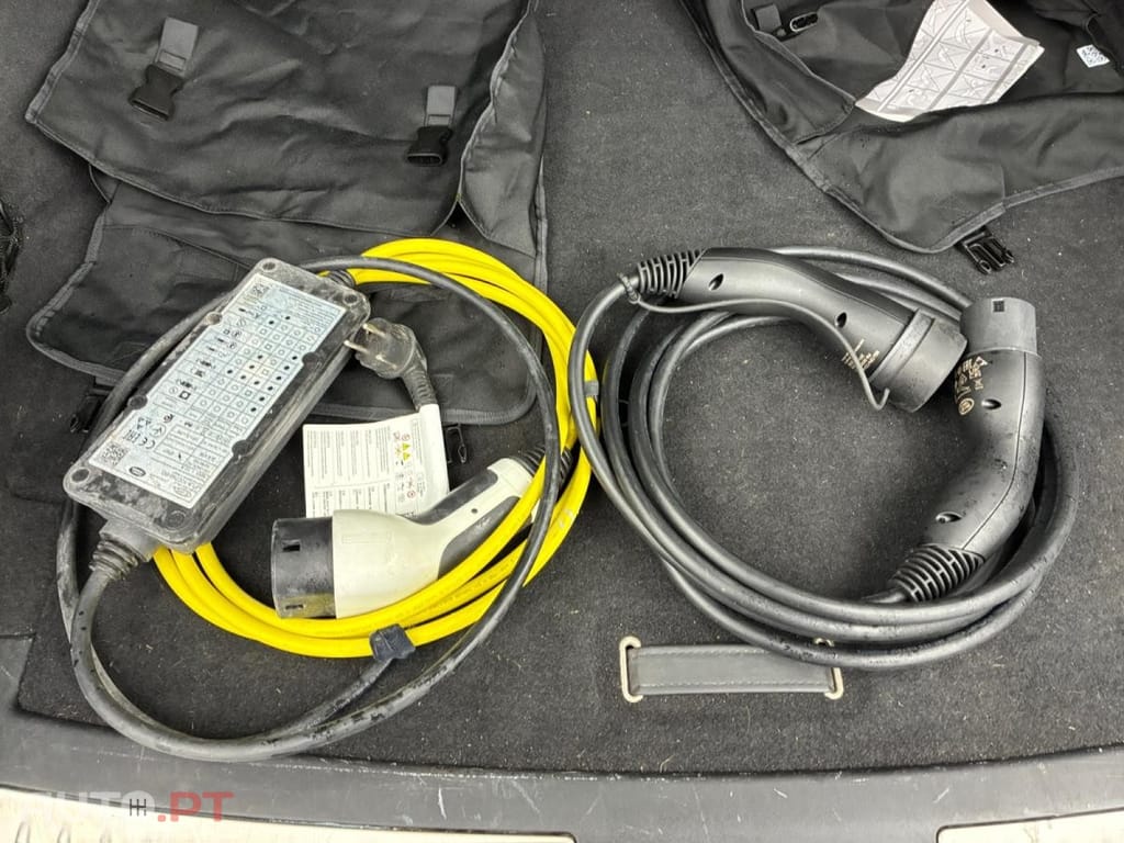 Land Rover Velar 2.0 P400e AWD R-Dynamic S