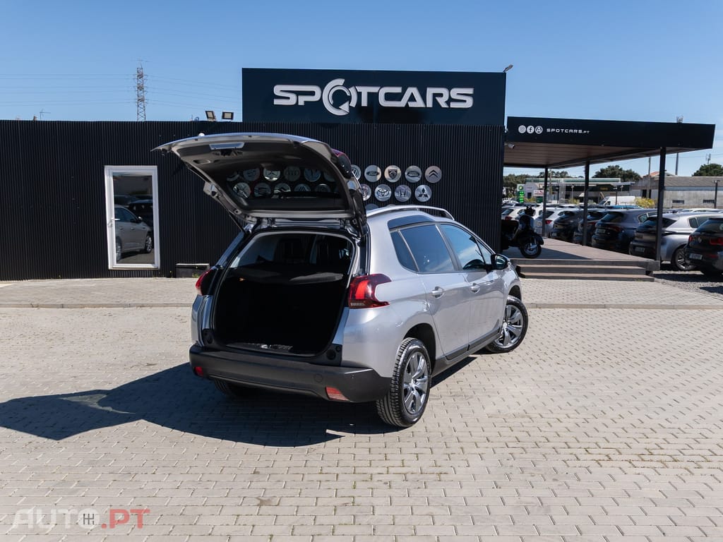 Peugeot 2008 1.2 PureTech Style