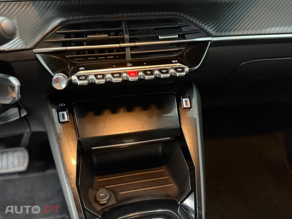 Peugeot 208 1.2 Hybrid Allure e-DCS6