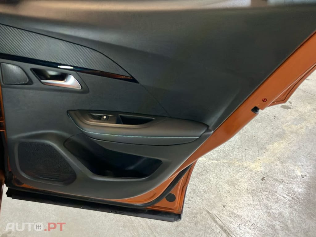 Peugeot 2008 1.2 PureTech Allure