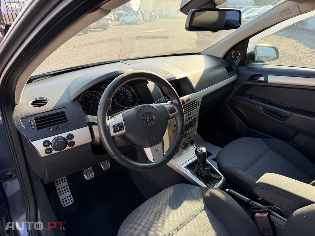 Opel Astra 1.3 CDTi Edition
