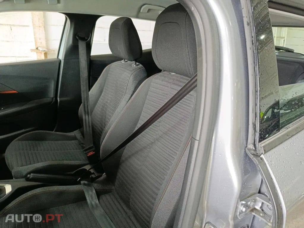 Peugeot 2008 1.2 PureTech Active