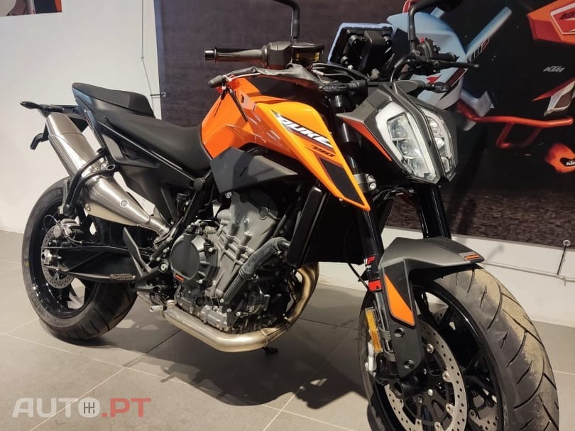 KTM Duke 790