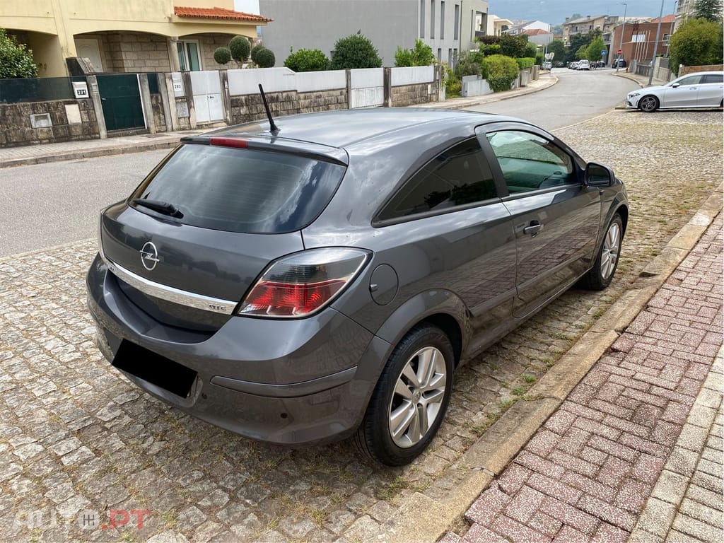 Opel Astra GTC