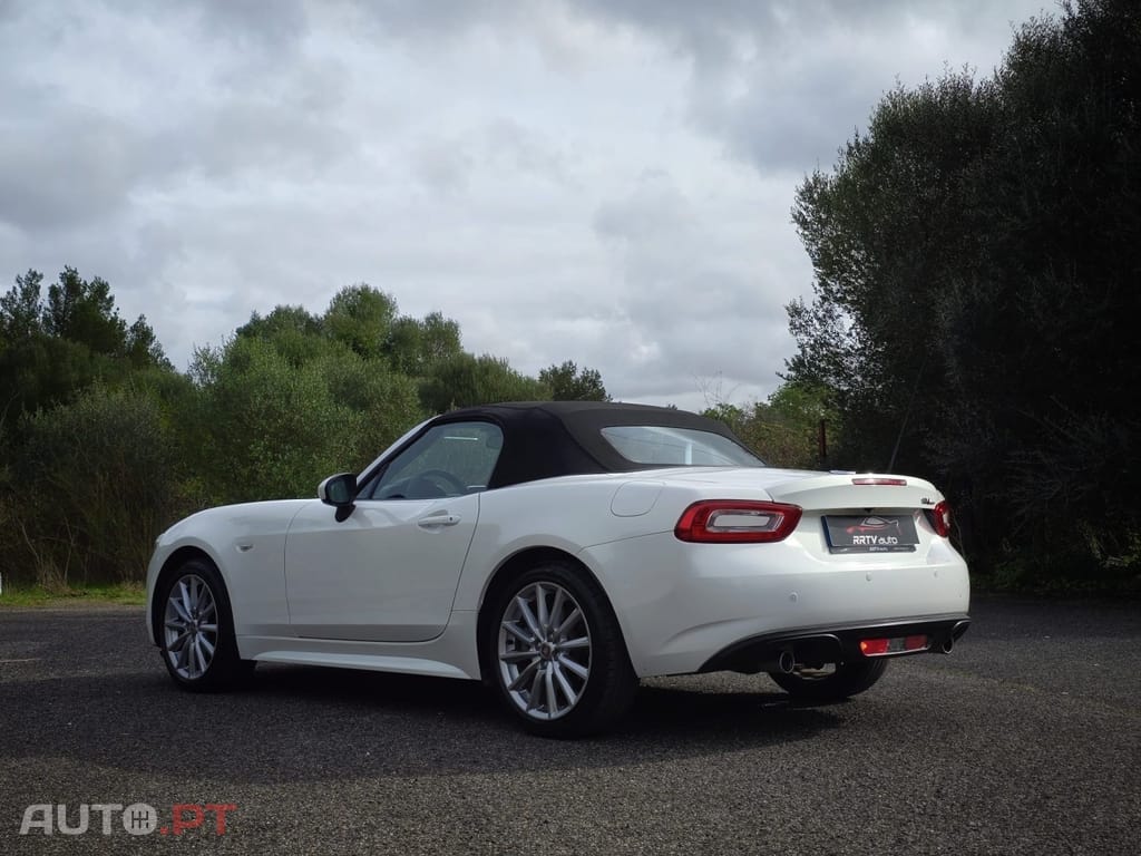 Fiat 124 Spider 1.4 MultiAir Turbo Lusso