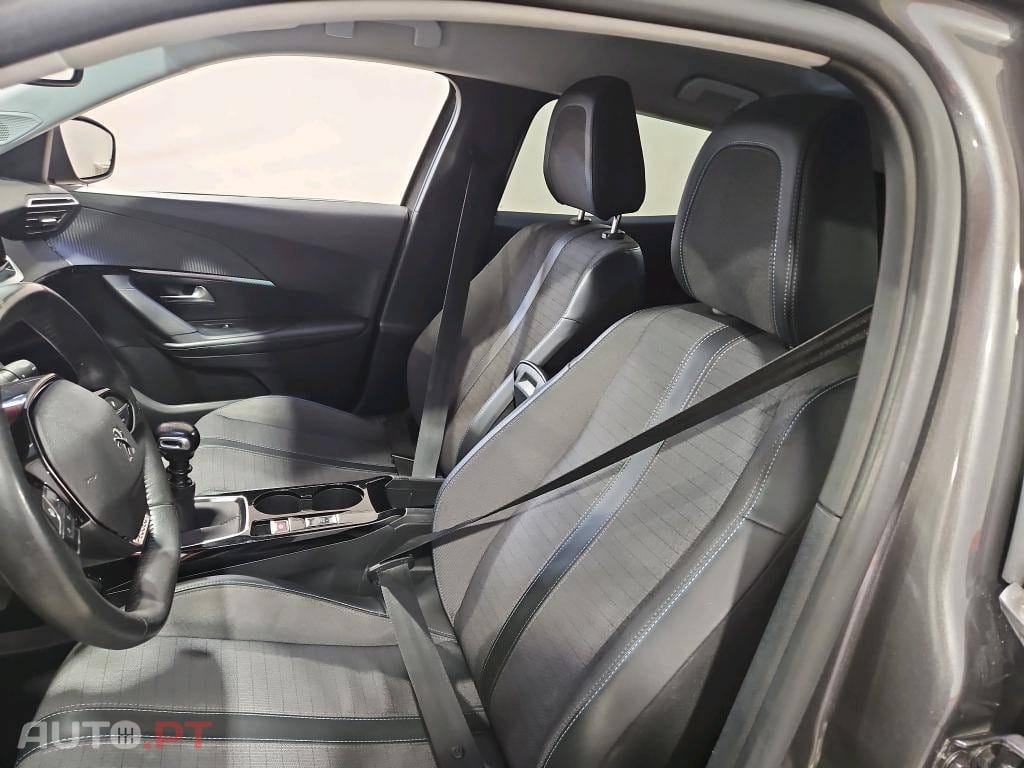 Peugeot 2008 1.5 BlueHDi Allure