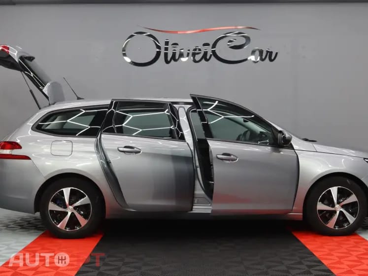 Peugeot 308 SW 1.5 BlueHDI Active — fotografia 3