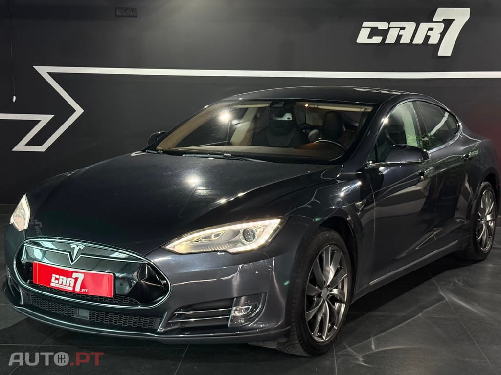 Tesla Model S 85D