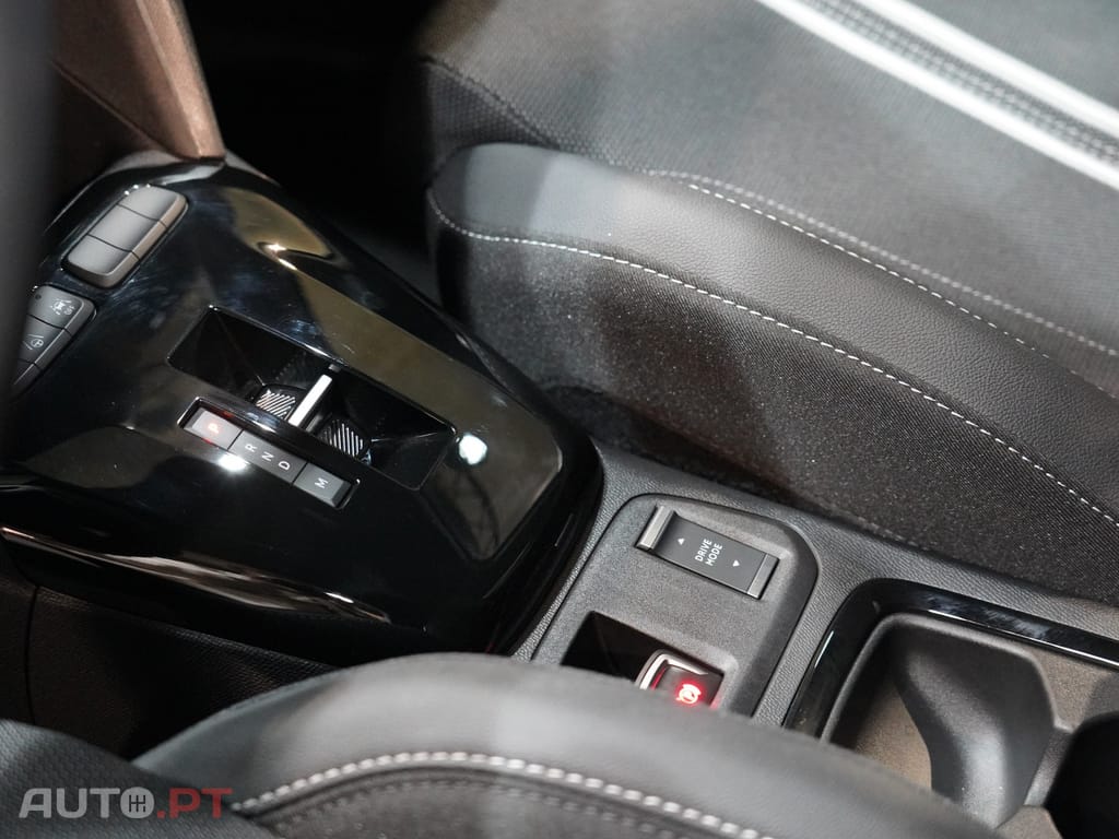 Opel Corsa 1.2 T Hybrid GS eDCT