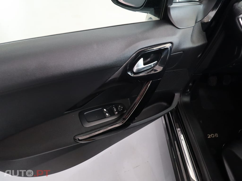 Peugeot 208 1.2 PureTech Style