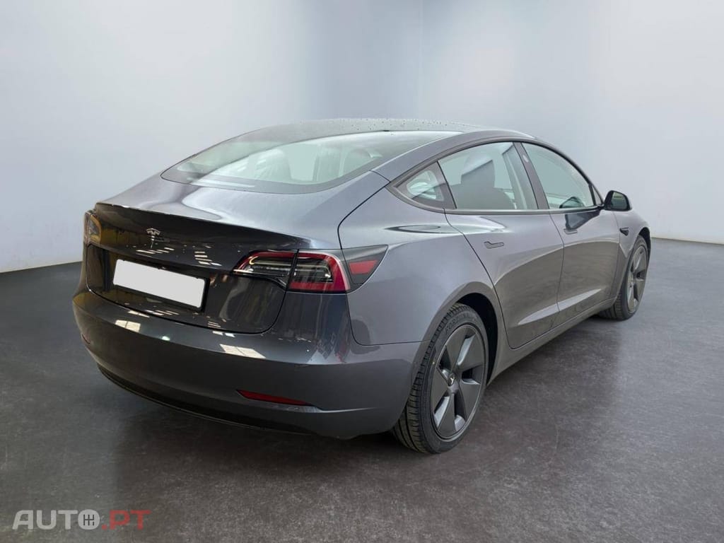Tesla Model 3 Standard Range Plus RWD