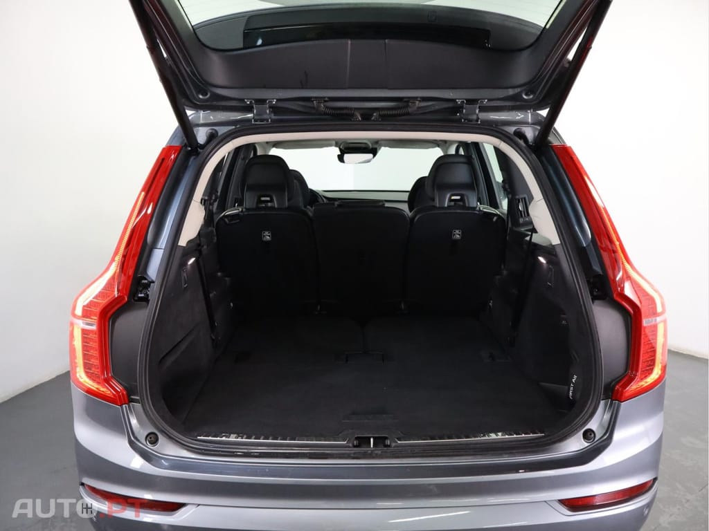 Volvo XC90 T8 Phev Momentum 4WD