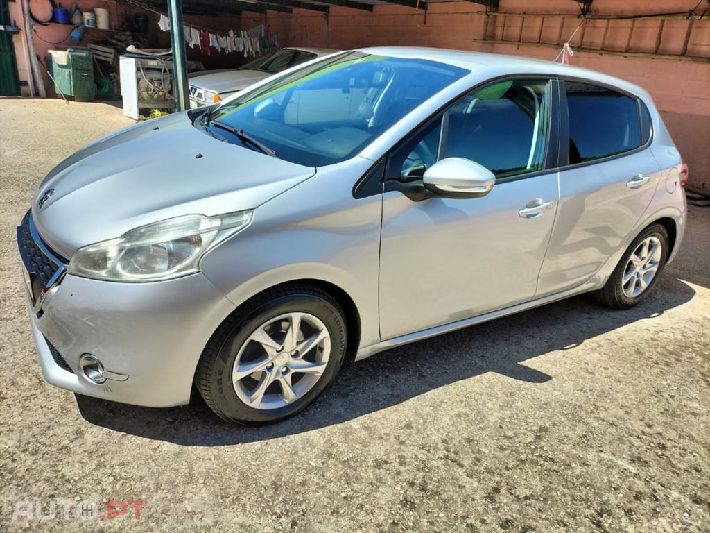 Peugeot 208 1.4 HDI