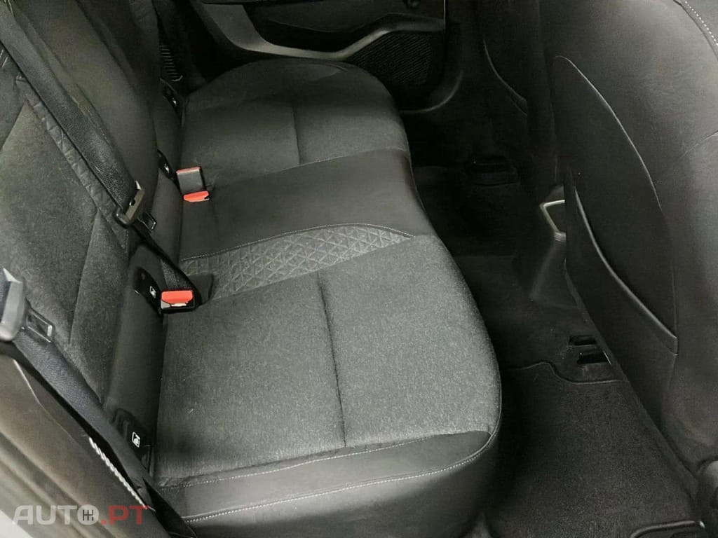 Renault Clio 1.6 E-Tech Intens