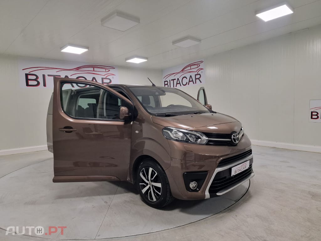 Toyota Proace Verso COMBI 1.6 D-4D L2 GPS 9 LUGARES