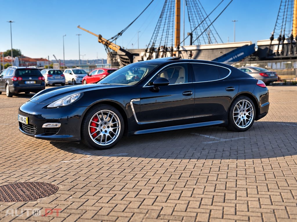 Porsche Panamera Turbo PDK