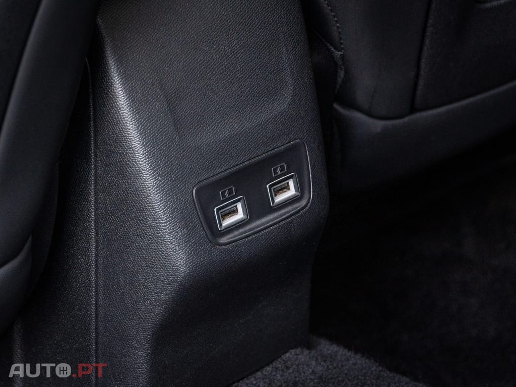 Peugeot E-2008 50 kWh GT