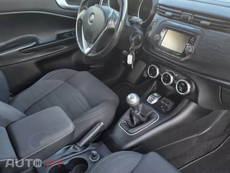 Alfa Romeo Giulietta 1.6 JTDM Sport