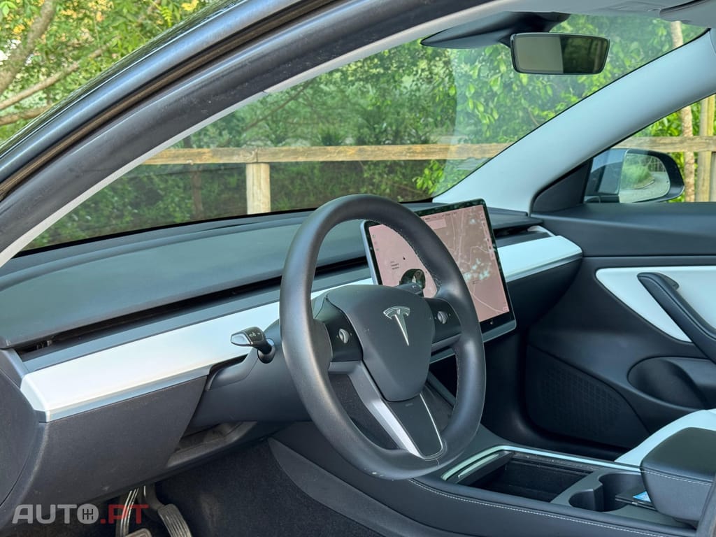 Tesla Model 3 Long-Range Dual Motor AWD