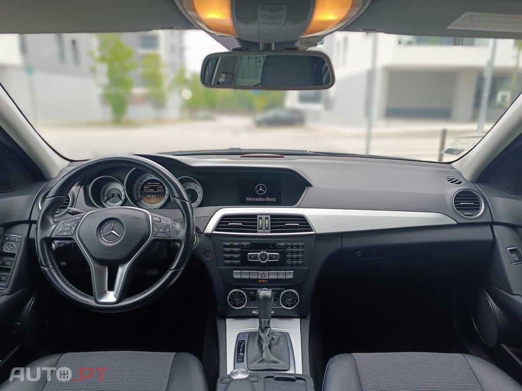 Mercedes-Benz C 180 CGi Avantgarde BlueEfficiency Aut.