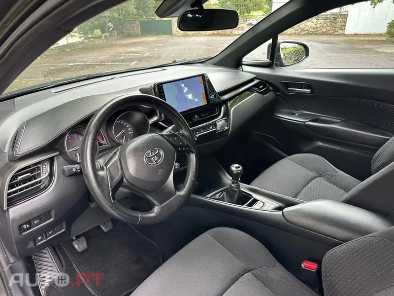 Toyota C-HR 1.2T Comfort