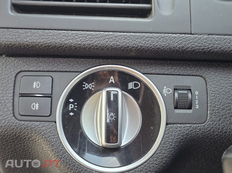 Mercedes-Benz C 220 CDI Auto Elegance DPF