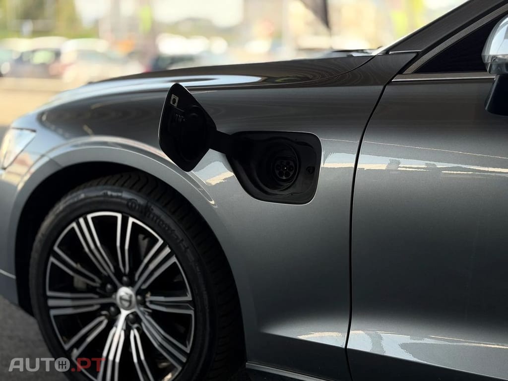 Volvo V60 2.0 T6 AWD TE R-Design