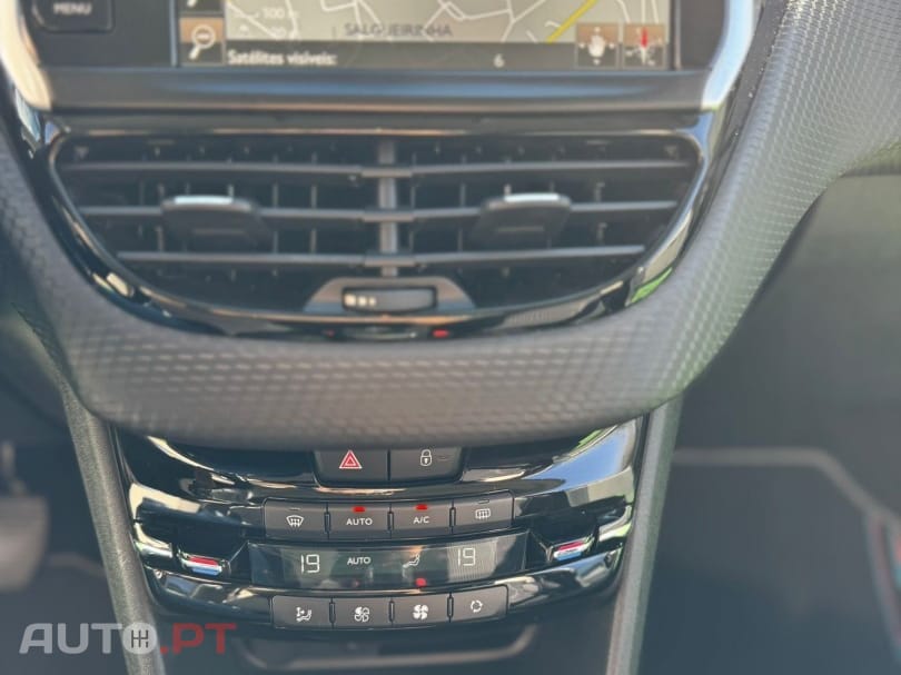 Peugeot 2008 PureTech 110 Stop&Start UrbanCross