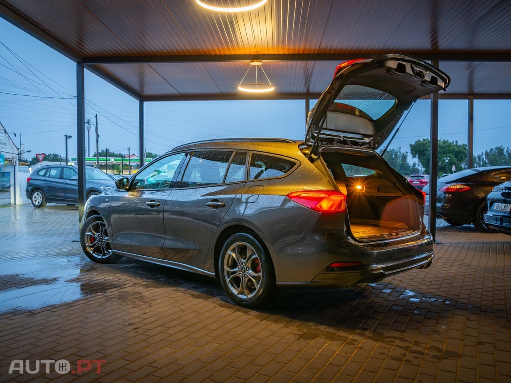 Ford Focus SW 1.5 TDCi EcoBlue ST-Line