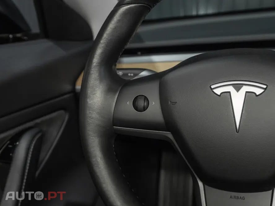 Tesla Model 3 Long-Range Dual Motor AWD
