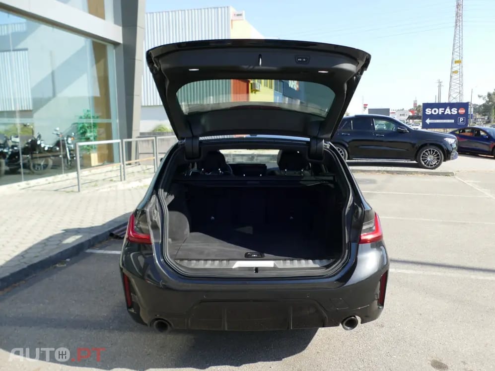 BMW 330 e Pack Desportivo M Auto