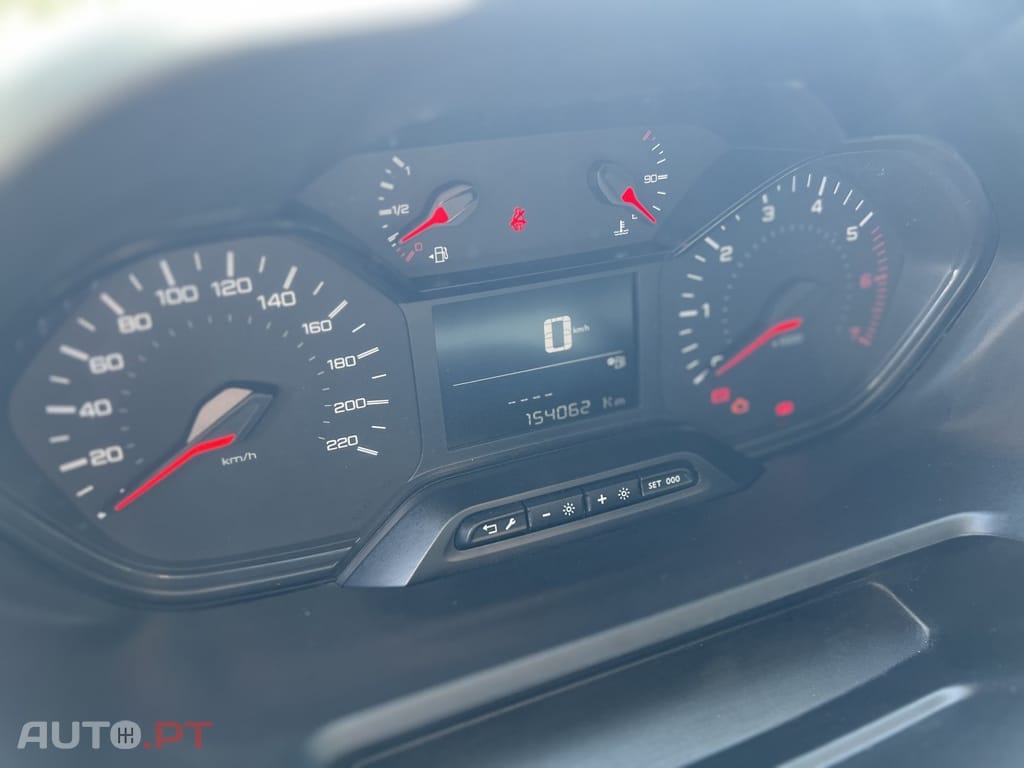 Peugeot Partner 1.5 BlueHDi Pemium Longa