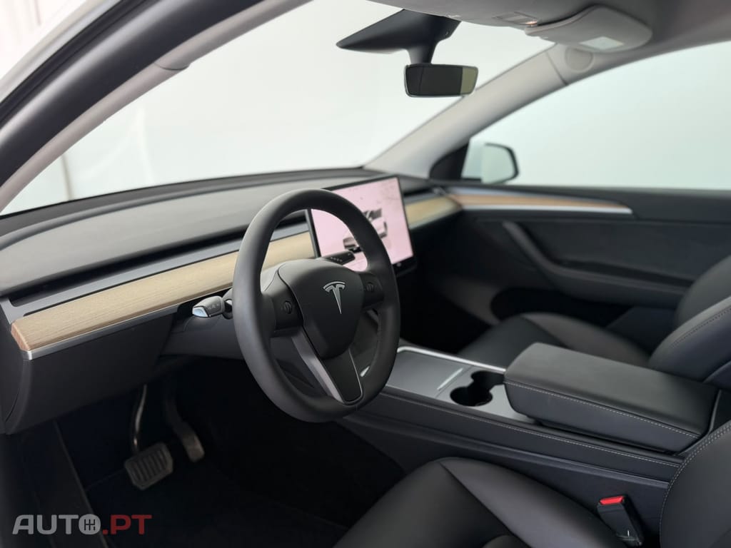Tesla Model Y Tração Traseira