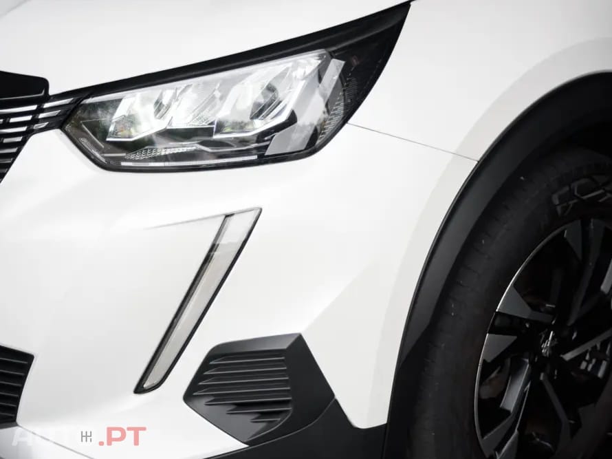 Peugeot 2008 PureTech 130 EAT8 Allure