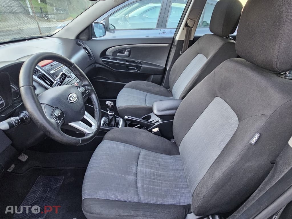 Kia Ceed 1.4 CVVT EX ISG