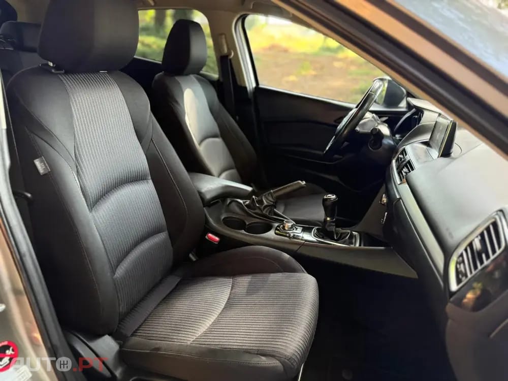 Mazda 3 1.5 Sky-D Excellence Pack Leather Navi