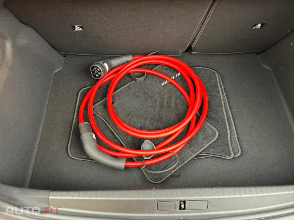 Peugeot E-208 50 kWh Allure