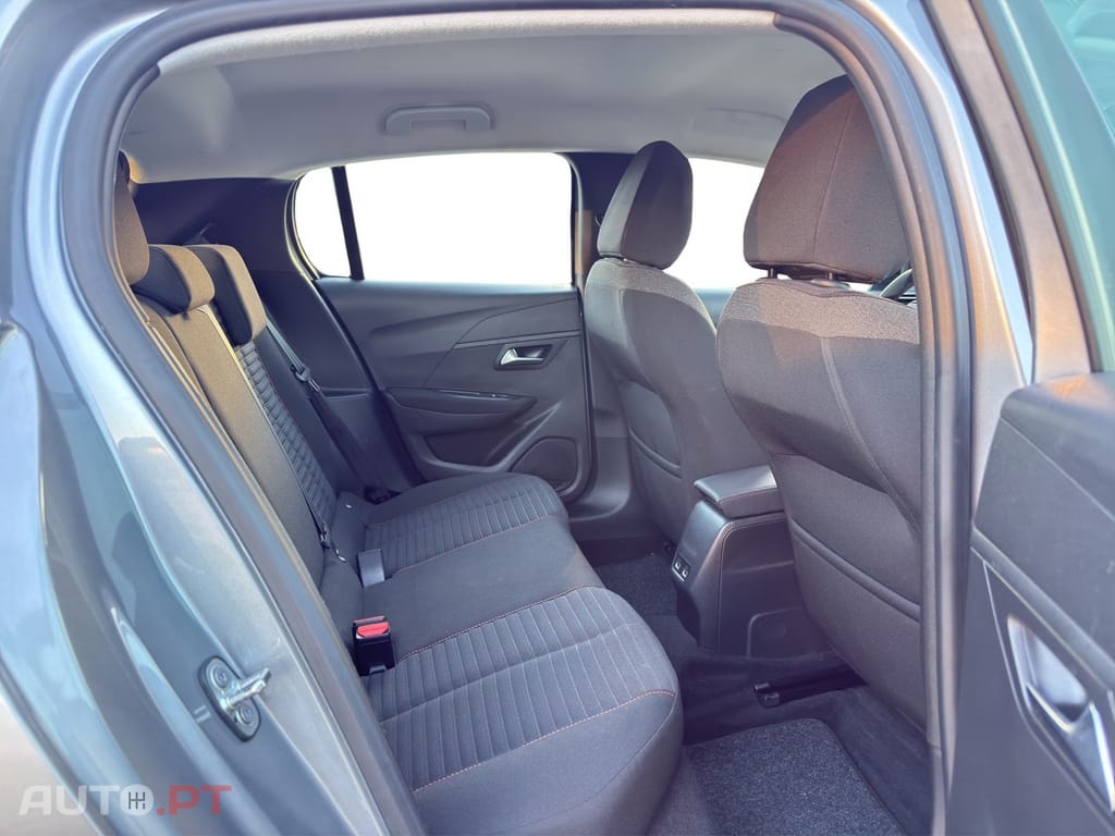 Peugeot E-208 50 kWh Active Pack