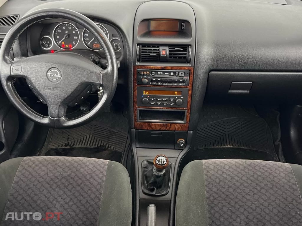 Opel Astra 1.4 Elegance