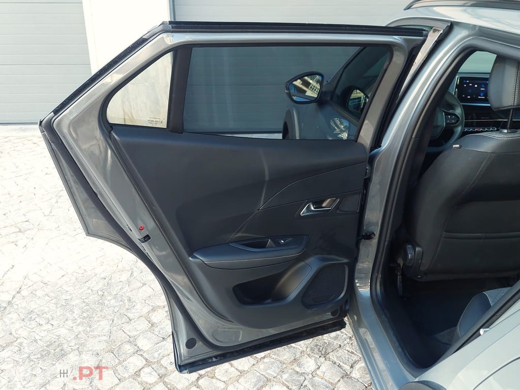 Peugeot E-2008 54 kWh Allure