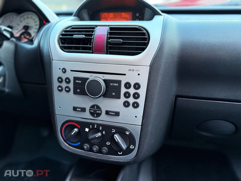 Opel Corsa 1.2 Twinport Enjoy