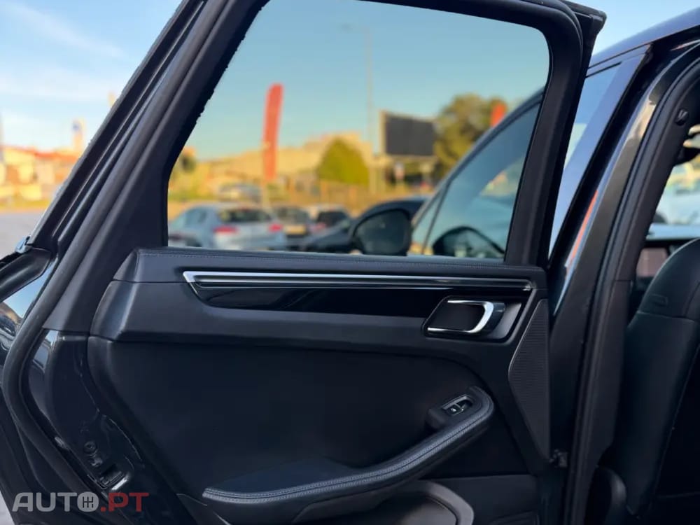 Porsche Macan S