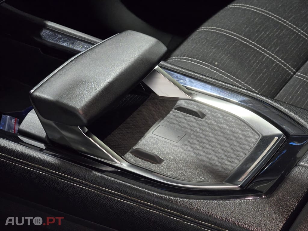 Renault Austral 1.2 E-Tech Iconic