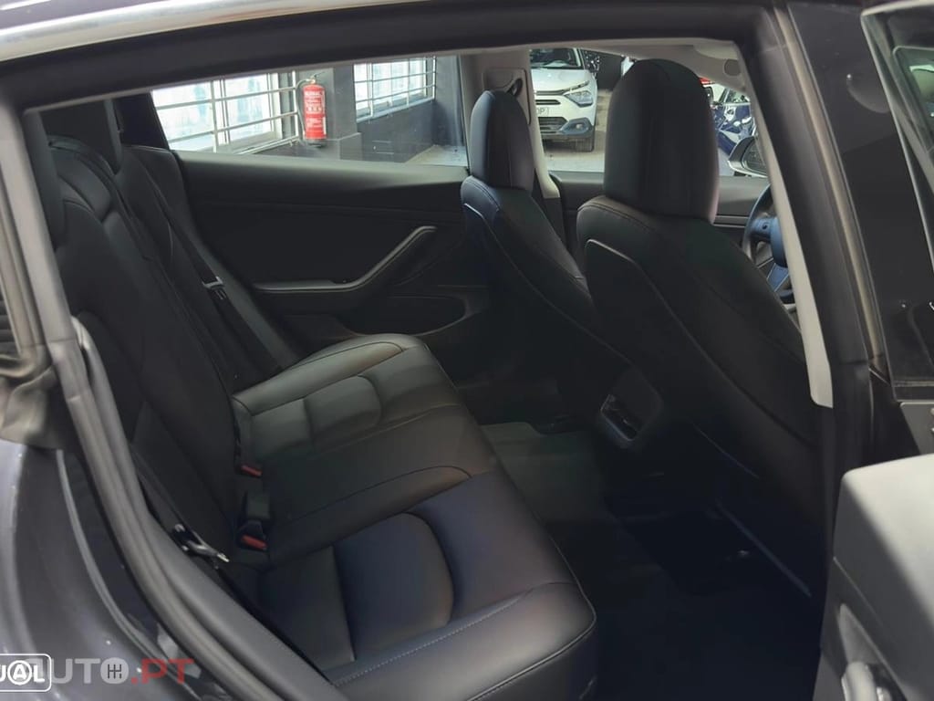 Tesla Model 3 Standard Range Plus RWD