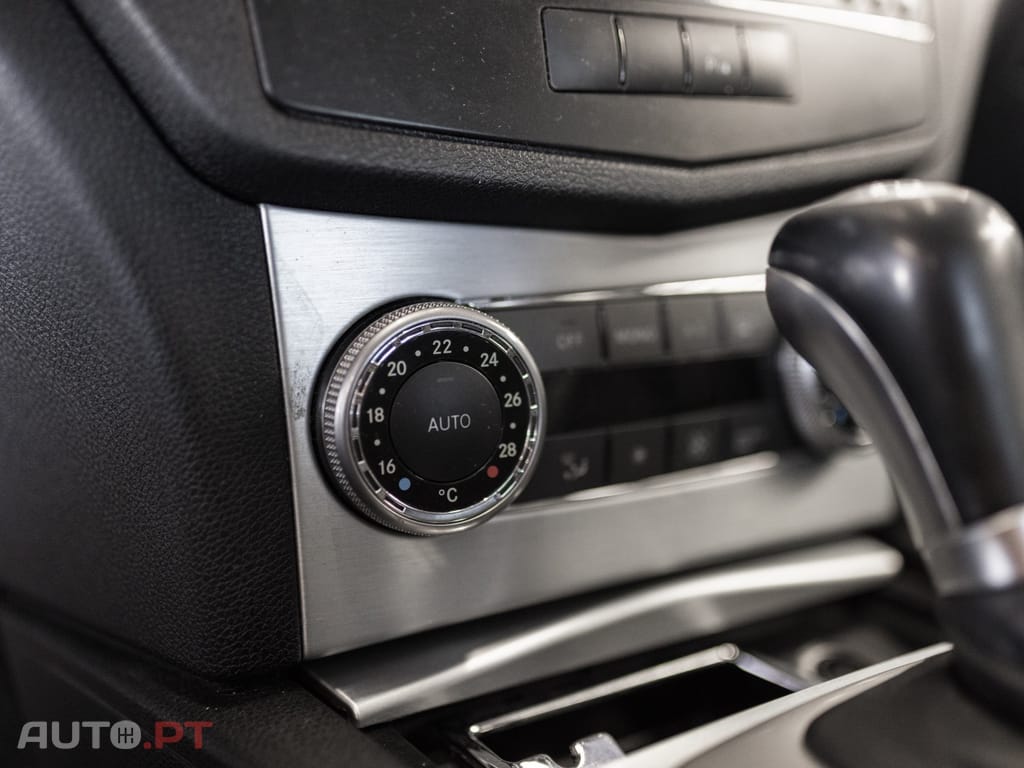 Mercedes-Benz C 250 CDi Elegance BlueEfficiency Aut. — fotografia 15